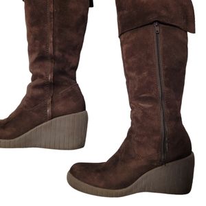 Hush Puppies Suede Brown Wedge Boots Size 5.5 Women's